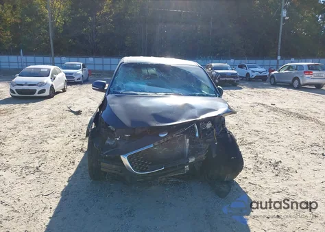 2018 Kia Sedona Lx z USA, uszkodzony, nr VIN KNDMB5C10J6407098